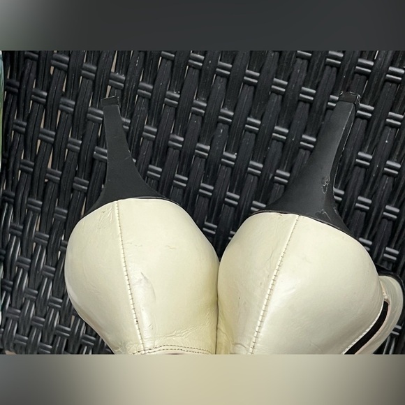 rag & bone Ivory and Ebony Ankle Boots, Size 8 1/2 - Picture 6 of 10